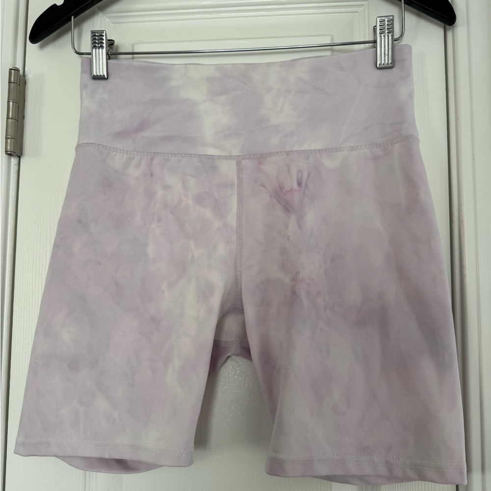 lPastel Lavender Tie-Dye High-Rise Bike Shorts